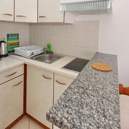 Lovincic Gostinjska kuća 3*