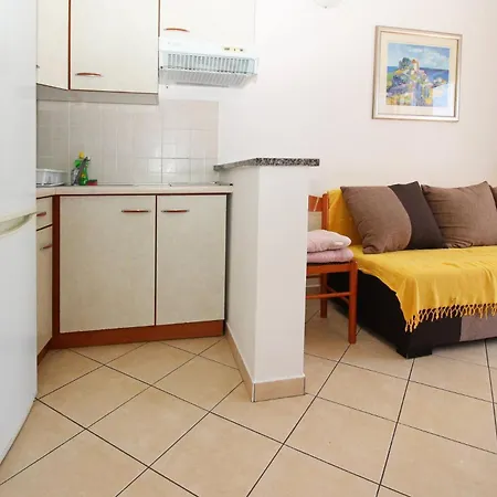 Guest house Lovincic 3*