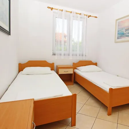 Gostinjska kuća Lovincic 3*