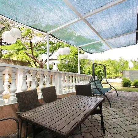 Lovincic Guest house *