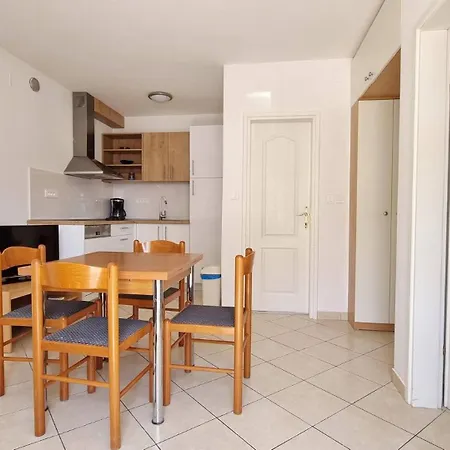 Lovincic Guest house